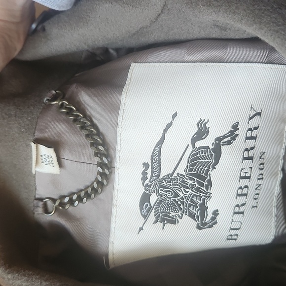 Burberry wool/cashmere coat size 6 with removable collar - Picture 14 of 14